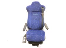 Neoplan Starliner vezetőülés kék kárpittal, integrált fejtámlával