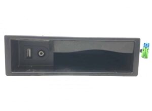 Műszerfal fiók usb és aux porttal volvohoz