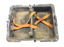 Iveco akkumulátortartó doboz rögzítőpántokkal, kód 5801258710