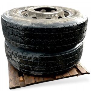 Készlet 2 db kerék volvo 305/70r22. 5, 22. 5×8. 25, 24″