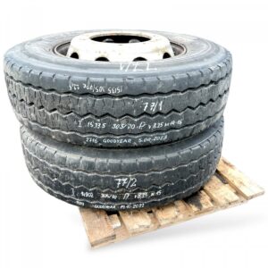 Készlet 2 kerék volvo 305/70r22. 5 goodyear