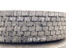 Volvo kerék 295/80R22.5 22.5×8.25 M8.9 Dunlop 1318