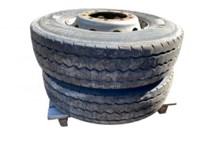 Készlet 2 db scania kerék 295/80r22. 5 225×8. 25/12