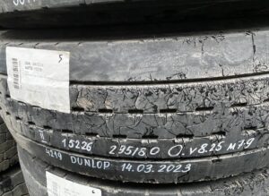 Volvo kerék 295/80 r22. 5 225×9 225×8. 25 48 dunlop 14. 03. 2023