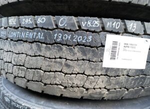 Volvo 295/80r22. 5 continental kerék