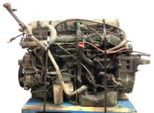Volvo motor 21070337 22222969 85001364 85001454 – Elölnézet