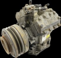 Volvo Vickers AC kompresszor 21112946 20871244