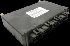 Mercedes-Benz vezérlőegység A0004465335 0004465335 A0004468235 0004468235 A0014469835 0014469835