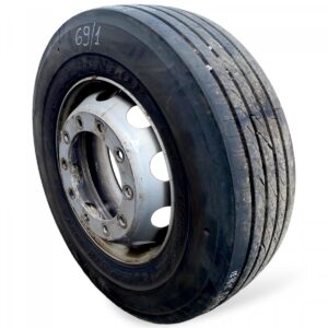 Mercedes kerék 275/70r22. 5 dunlop sp 372 gumi 225×75-12