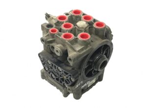 Volvo teherautó légszárító, cikkszámok: 20729825, 5010866307, 5010457472, 5010457873, 7421352785, 7421743619, 7421778549, 7421788090, 7422277957, 7485003347, 7485013162, 7485013248, 7485013362