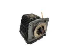Volvo szivattyú elektromos motor – Kódok: 22796603, 21993838, 22600982, 21866592, 21939120, 21848387, 21666159, 22024404, 85020700, 85021742, 85021795, 85022162, 85022663, 85023475, 23055-13