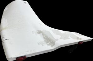 Jobb oldali felső kabinspoiler scania 1497956-11 – fehér, beépített világítással
