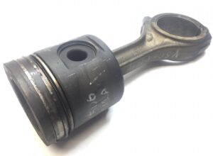Dugattyú hajtórúddal volvo f10, f12, f16 teherautóhoz (kód 1543030)