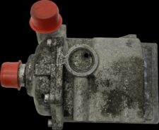 Volvo hűtőfolyadék keringető szivattyú – Kódok: 22590811, 85013358, 85019358, 22348626, 21959074, 22861118