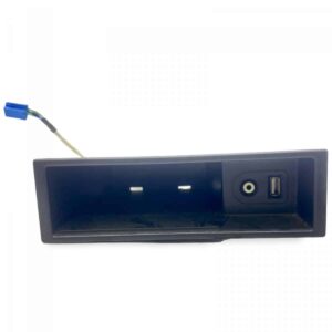 Usb-portos és aux-csatlakozós fiók műszerfalhoz renault 82086816, 82100248, 7482100248, 7421320978