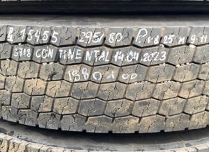 Volvo kerék 295/80r22. 5 continental, dot 3718, profil 18 mm, 2023. 04. 14