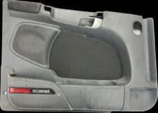Díszítő panel bal ajtó Scania