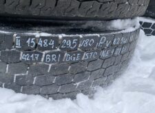 Volvo kerék 295/80R22.5 – 225×9 – 225×8.25 97