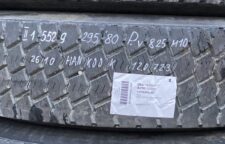 Solaris kerék 295/80 R22.5 8.25 M10