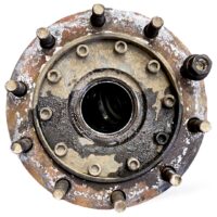 Első jobb kerékagy féktárcsával – Volvo 24425584