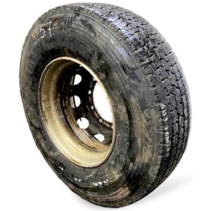 Gumi volvo 315/80r22. 5 225×90