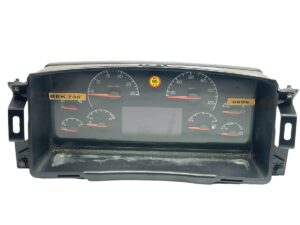 Volvo műszerfal óra bek 735 6896
