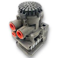 EBS szelep jobb első tengely Volvo – Kódok: 20828237, 20570906, 21122034, 20428938, 5801290649, 7485003022, 7420828237, 7420428938, 7420570906, 504100409, 7421122034, 5801910304