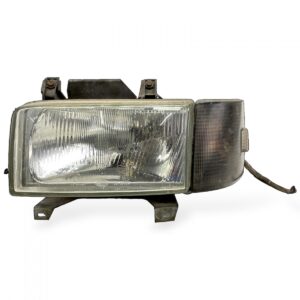 Bal első lámpa volvohoz – kód 1aj006051-211