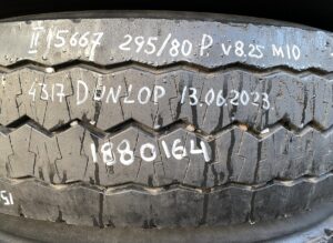 Dunlop kerék 295/80 p v8. 25 m10 4317