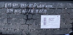 Volvo kerék 295/80r22. 5 225×9 225×8. 25 33/16 mic heli n