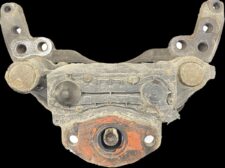 Jobb első féknyereg Scania (Kódok: 1928821, 1946327, 1756384, 1731226, 1746796, 1946306, 1903079)