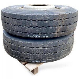 Volvo 295/80r22. 5 225×825-17 kerekek készlet, 2 db