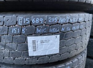 Volvo kerék 295/80r22. 5 151/148m mic 06. 2023