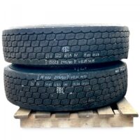 Készlet 2 újrafutózott teherautó gumi 295/80 R22.5