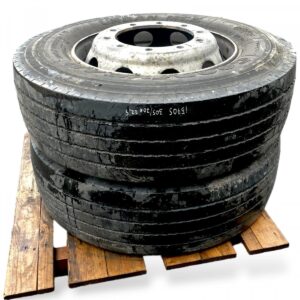 Készlet 2 volvo kerék 305/70r22. 5 225×825-20
