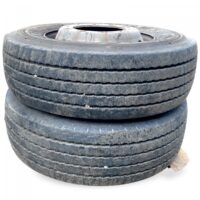 Készlet 2 kerék Volvo 305/70R22.5 22.5×8.25-17