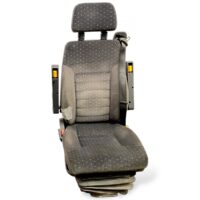 Scania vezetőülés, ergonomikus modell, állítható fejtámla, légrugós felfüggesztéssel