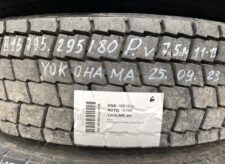 Volvo Yokohama kerék 295/80 R22.5, gyártva 2023.09.25