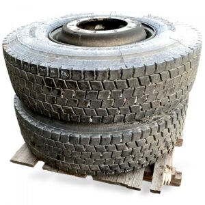 Készlet 2 kerék volvo 315/80r22. 5
