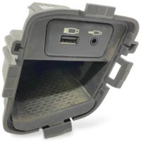 USB és AUX csatlakozós panel Scania 2554705 2324701