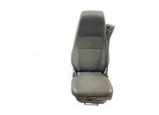 Scania fekete ergonómikus vezetőülés oldaltámasszal