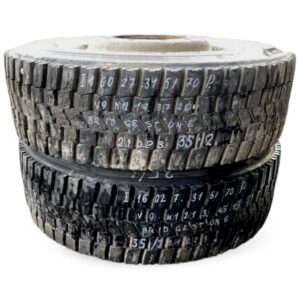 Készlet 2 bridgestone kerék 315/70r22. 5