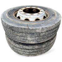 Készlet 2 db IRISBUS kerék 275/70R22.5 22.5×8.25 11