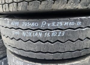 Nokian kerék 295/80 r22. 5 8. 25 m10-13 2010