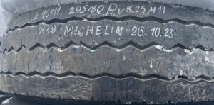Michelin kerék 295/80 pv 8. 25 m11 0119 26. 10. 23