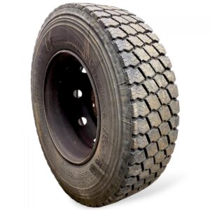 Bridgestone gumiabroncs 285/70r19. 5