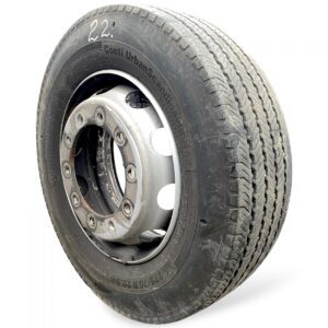 Volvo 275/70r22. 5 conti urbanscandinavia ha3 kerék