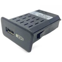 USB csatlakozós panel Scania 2554704-15