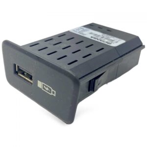 Usb csatlakozós panel scania 2554704-15
