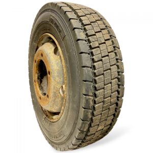 Mercedes kerék 215/75r17. 5 bd 200 blk